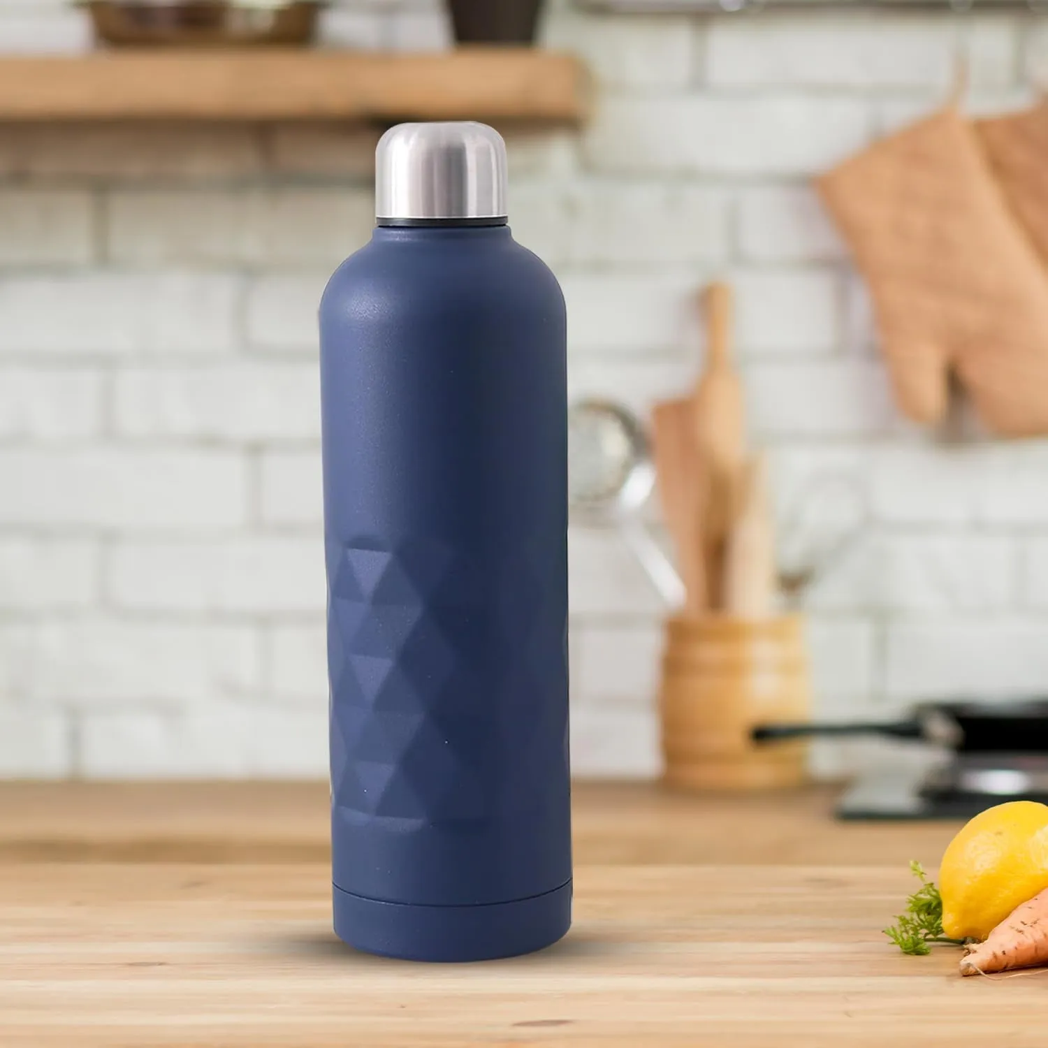 Homestic Vacuum Insulated Water Bottle | Stainless Steel Water Bottle | Hot & Cold Water Bottle | Leakproof, BPA Free, Rustproof | 750 ML | Dark Blue